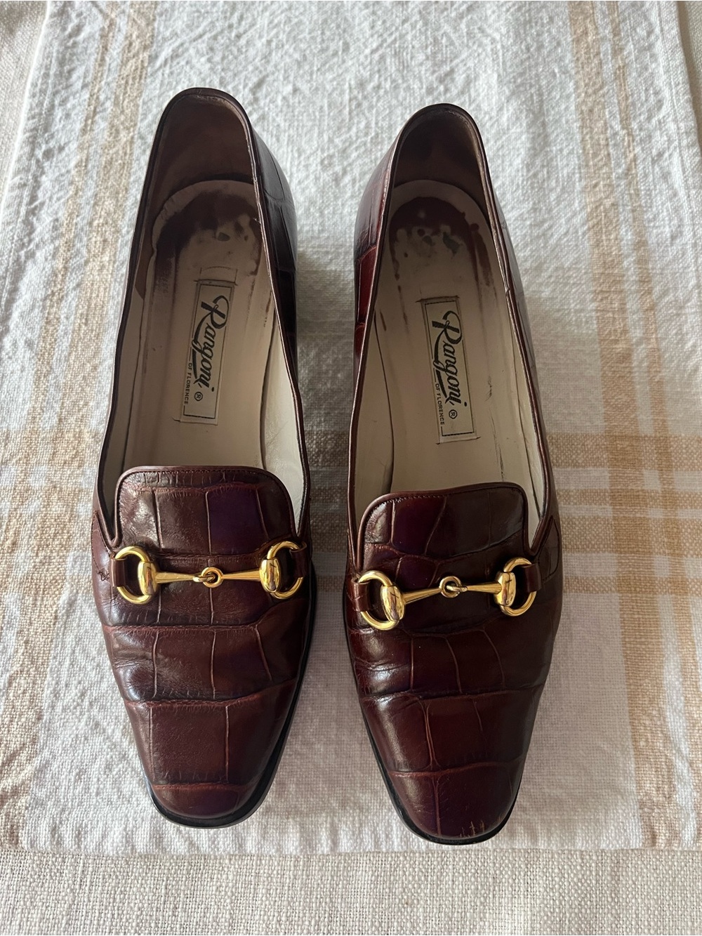 Vintage Rangoni Burgundy Croc-Embossed Leather Loafers with Gold Horsebit